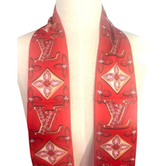 NWT Louis Vuitton Lunar New Year Dragon LV Red BB Bandeau 100% Silk Scarf 3x47” - Picture 6 of 13